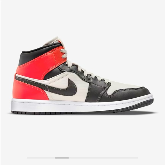 NEW RELEASE! Jordan 1 Mid SE Light Orewood Brown/Bright Crimson/White/Newsprint - Picture 5 of 10